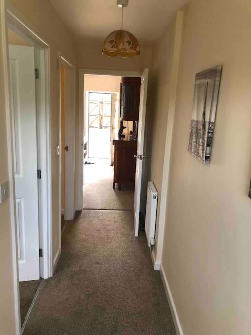 Entire Guest Suite With Gated Property Broad Blunsdon Exterior photo